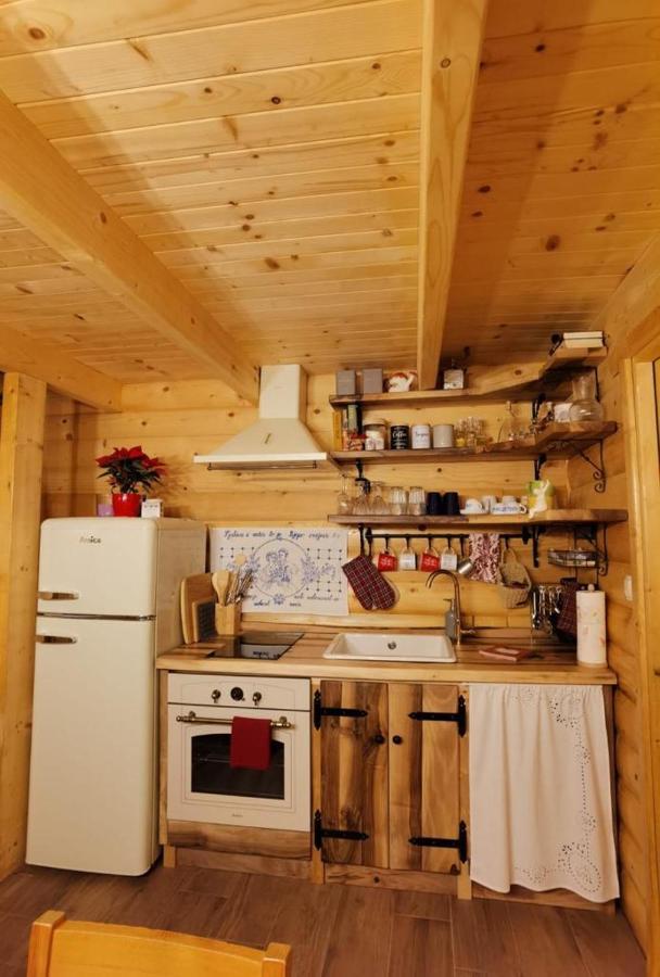 Vila Koliba 30Svibnja Perusic Exteriér fotografie